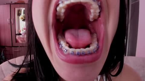 Cassie Jones online show from 20, 4, 2026