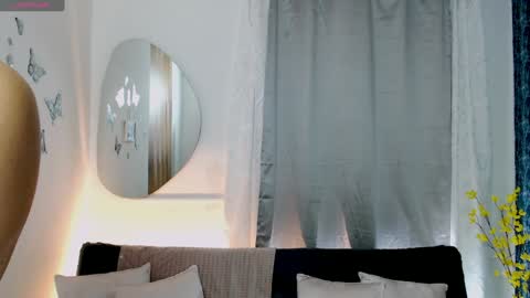 Susana independent model online show from 1, 2, 2025