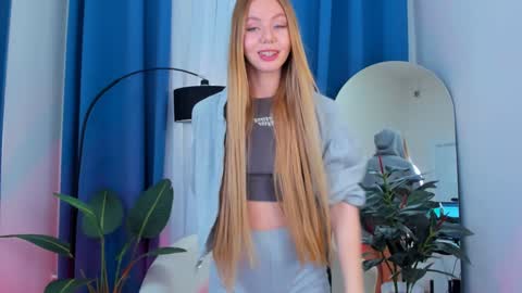 Hello my name is Cassie and my friend Nilo is also here online show from 28, 12, 2024