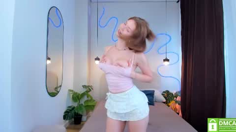 Hello my name is Cassie and my friend Nilo is also here online show from 31, 7, 2026