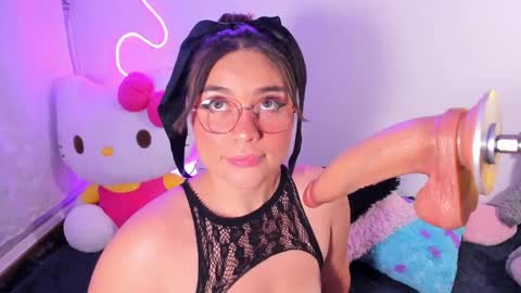Snapshot of cassiebigass_ chatting on 15, 5, 2026 Bela igzaii9r online show from 15, 5, 2026