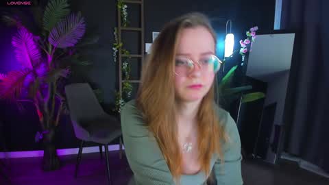 Snapshot of cassiecool chatting on 5, 2, 2025 assie online show from 5, 2, 2025