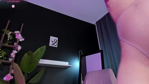 Snapshot of cassiecool chatting on 7, 3, 2025 assie online show from 7, 3, 2025