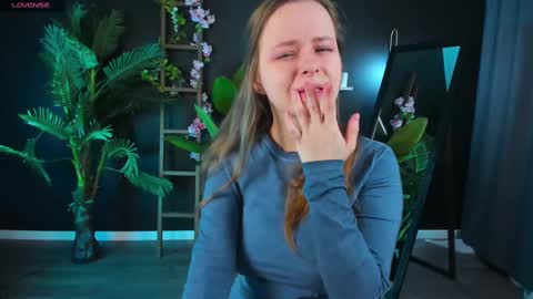 Snapshot of cassiecool chatting on 7, 3, 2025 assie online show from 7, 3, 2025