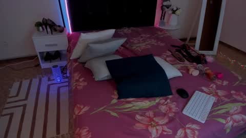 Cassie online show from 19, 1, 2025