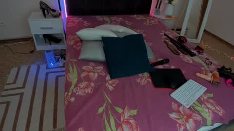 Cassie online show from 24, 1, 2025