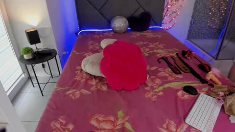 Cassie online show from 16, 9, 2025