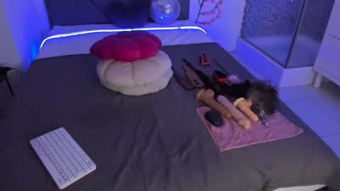 Cassie online show from 5, 7, 2026