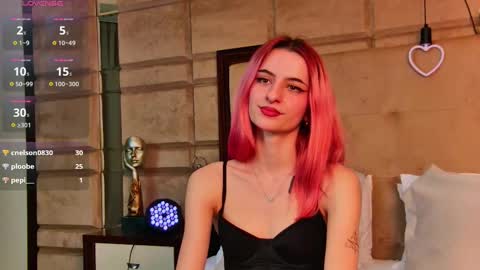 Snapshot of cassiefoxx_ chatting on 4, 3, 2025 Cassie online show from 4, 3, 2025