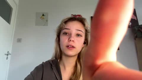 Olivia online show from 24, 4, 2026