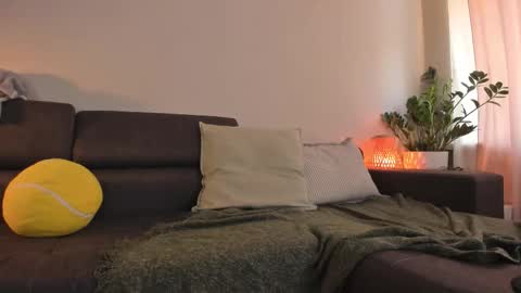  cassandra  online show from 30, 9, 2025