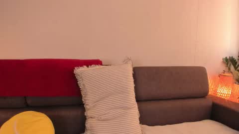  cassandra  online show from 20, 10, 2025