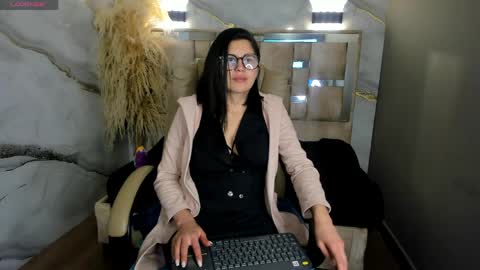 cata black online show from 24, 4, 2026