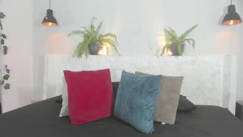 Snapshot of cata_gil1 chatting on 8, 11, 2025 cata_gil1 online show from 8, 11, 2025