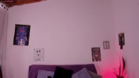 Cata green model independient online show from 15, 7, 2026