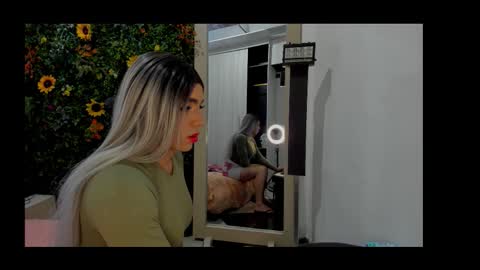 cata_sanchez online show from 23, 11, 2025