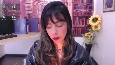 Queen Catalella online show from 1, 10, 2025