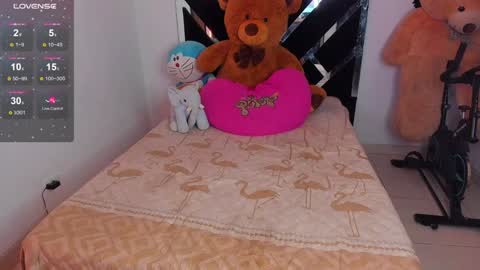 Snapshot of catalina_smith__ chatting on 4, 12, 2024 Catalina online show from 4, 12, 2024