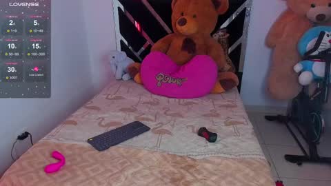 Snapshot of catalina_smith__ chatting on 5, 3, 2025 Catalina online show from 5, 3, 2025