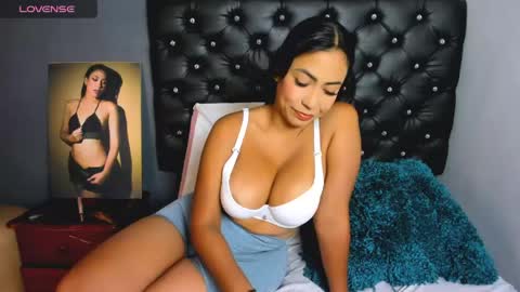 Snapshot of catalinamuss_ chatting on 12, 5, 2026 Catalina online show from 12, 5, 2026