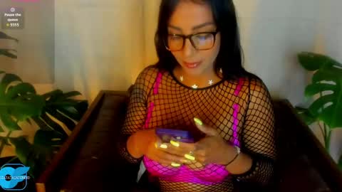 Caterine Zapata  online show from 24, 4, 2026