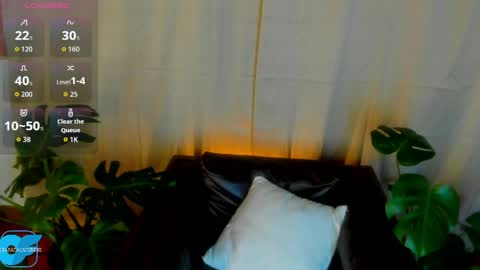 Caterine Zapata  online show from 28, 4, 2026