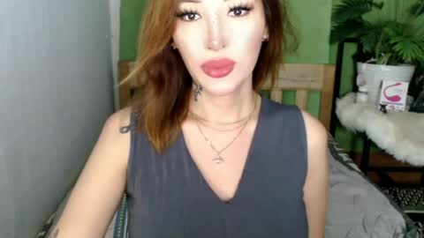 Snapshot of cathalea_toni chatting on 6, 7, 2026 red online show from 6, 7, 2026