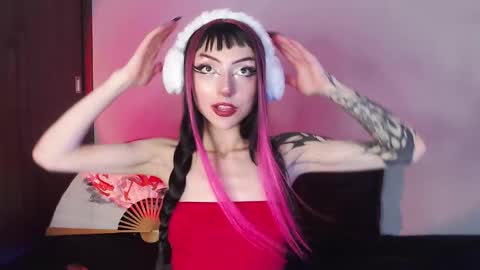 Snapshot of cati_petite chatting on 18, 12, 2024 Cati help me reach my goal of 100 thumbs up again 3 online show from 18, 12, 2024