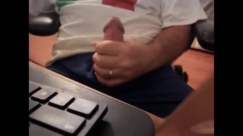 Snapshot of catmandoo21001 chatting on 12, 9, 2025 catmandoo21001 online show from 12, 9, 2025