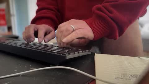 Snapshot of catmandoo21001 chatting on 28, 11, 2025 catmandoo21001 online show from 28, 11, 2025