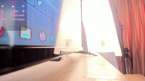 catti_brie_ online show from 22, 11, 2025