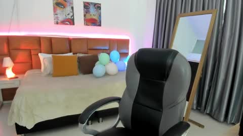 catti_brie_ online show from 29, 5, 2026