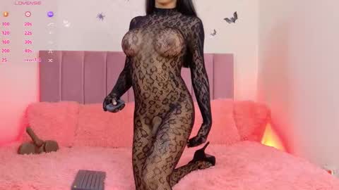 Snapshot of catty_20 chatting on 31, 10, 2025 Valentina online show from 31, 10, 2025