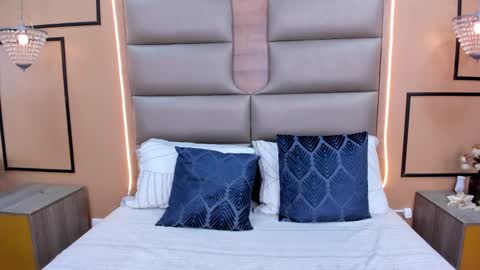 caylincollins online show from 7, 10, 2025