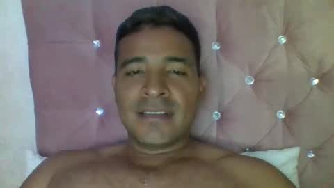 Snapshot of ccamilo_ chatting on 30, 4, 2026 camilo online show from 30, 4, 2026