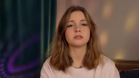 Lina  online show from 3, 2, 2026