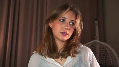 Lina  online show from 2, 5, 2026