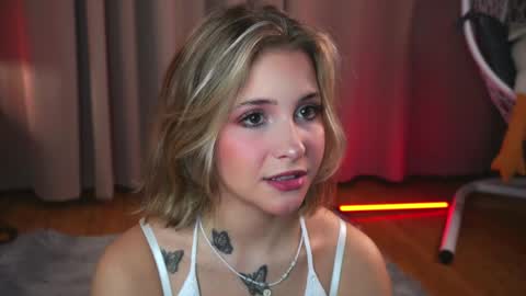 Snapshot of ceceliapidcock chatting on 4, 6, 2026 Lina online show from 4, 6, 2026