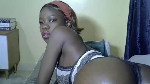 Snapshot of ceepretty chatting on 17, 10, 2025 santana online show from 17, 10, 2025