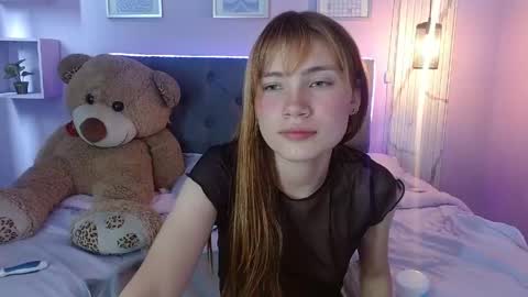 Snapshot of celeste_london chatting on 12, 5, 2026 C E L E S T E online show from 12, 5, 2026