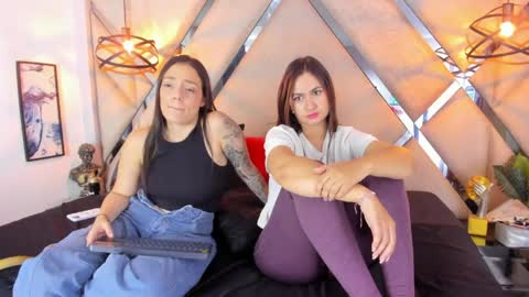 Snapshot of celeste_starsss chatting on 7, 5, 2026 celeste_starsss online show from 7, 5, 2026
