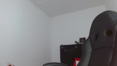 celesteayase online show from 1, 2, 2025