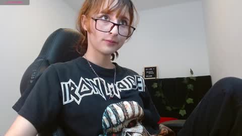 celesteayase online show from 4, 2, 2025