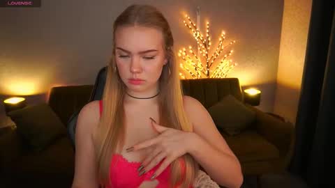 celestenoirr online show from 3, 12, 2025