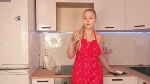Snapshot of celestia_dyson chatting on 22, 6, 2026 Mary online show from 22, 6, 2026