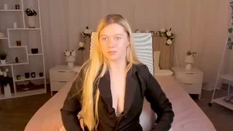 your cute kitty online show from 11, 6, 2026