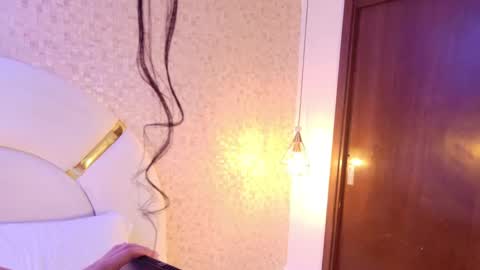 Snapshot of celestte_sm chatting on 5, 6, 2026 celestte_sm online show from 5, 6, 2026