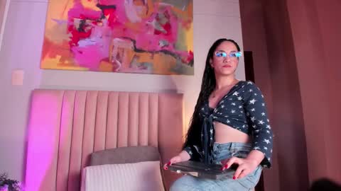 Celeste Quenn online show from 16, 2, 2026