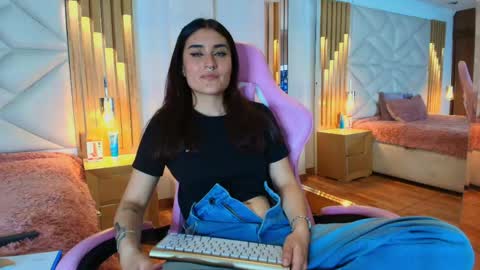       online show from 30, 4, 2026