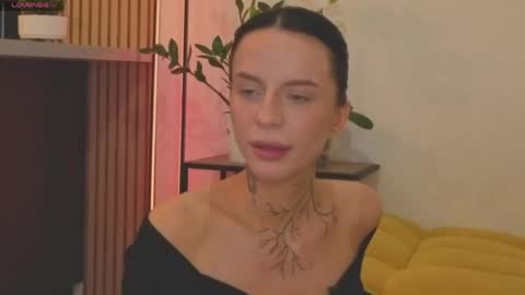 Livia online show from 8, 6, 2026